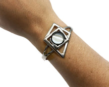 Charger l'image dans la galerie, Coffret Luxe Bracelet Femme "Bijoux Créateur" Acier Inoxydable et Cristal : Spirale Carré Gris Foncé