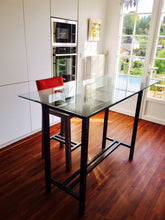 Load image into Gallery viewer, Crystal and steel bar: Manhattan.