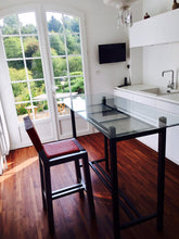 Load image into Gallery viewer, Crystal and steel bar: Manhattan.