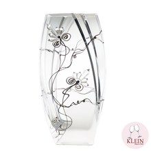 Load image into Gallery viewer, Vase collection eclat, modèle fleur, taillé à la main avec des poignards évoquant des fleurs