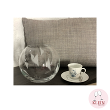 Charger l'image dans la galerie, Vase Boule Cristal Taille Etoile