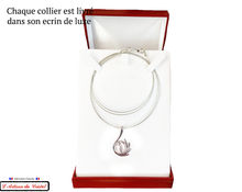 Charger l'image dans la galerie, Coffret Luxe Collier Femme "Bijoux Créateur" Acier Inoxydable et Cristal Maison Klein : Colombe Blanche