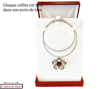 Charger l'image dans la galerie, Coffret Luxe Collier Femme "Bijoux Créateur" Acier Inoxydable et Cristal Maison Klein : Marguerite Violet