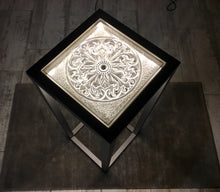 Load image into Gallery viewer, Manhattan column: Crystal and steel.