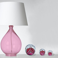 Charger l'image dans la galerie, Sulfure Presse Papier en Cristal : Ellipse Rosée