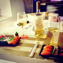 Load image into Gallery viewer, Service Color : 6 Crystal Wine Glasses Maison Klein 54120 Baccarat France