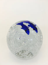 Load image into Gallery viewer, Sulfure en cristal moyen modèle. Motif poissons