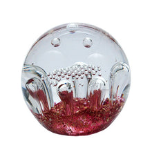 Load image into Gallery viewer, Sulfure en cristal. Un mélange de rosé et de doré pour donner un caractère unique à cet objet de décoration