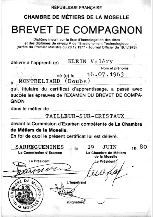 Valéry Klein's journeyman's certificate: l'Artisan du Cristal.