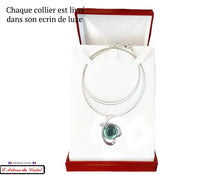 Charger l&#39;image dans la galerie, Coffret Luxe Collier Femme &quot;Bijoux Créateur&quot; Acier Inoxydable et Cristal Maison Klein : Coeur Enlacé Vert
