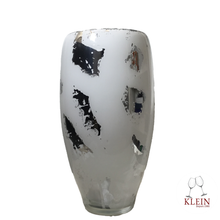 Load image into Gallery viewer, Nouveauté : Collection &quot;Le Rouge et Le Noir&quot; Vase Argent-Blanc détails couleurs
