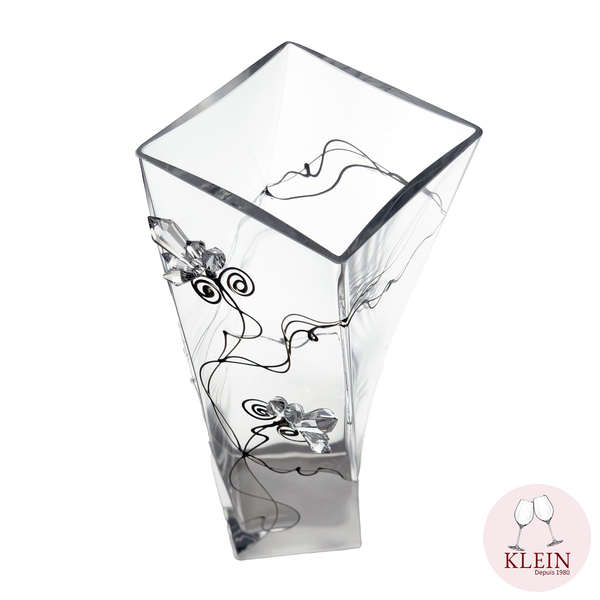 Vase en cristal modèle twist collection éclat, un décor gravé à la main. vue du dessus