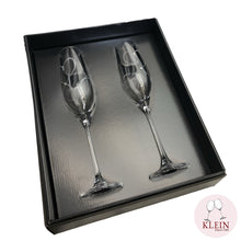 Charger l&#39;image dans la galerie, Coffret Couple &quot;Duo à Champagne&quot; : 2 Coupes en Cristal Taillées Main dans leur coffret
