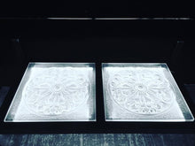 Charger l&#39;image dans la galerie, Table Manhattan: cristal et acier.

