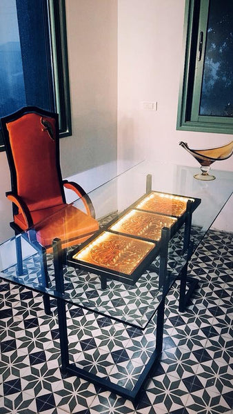 Crystal and steel desk : Manhattan