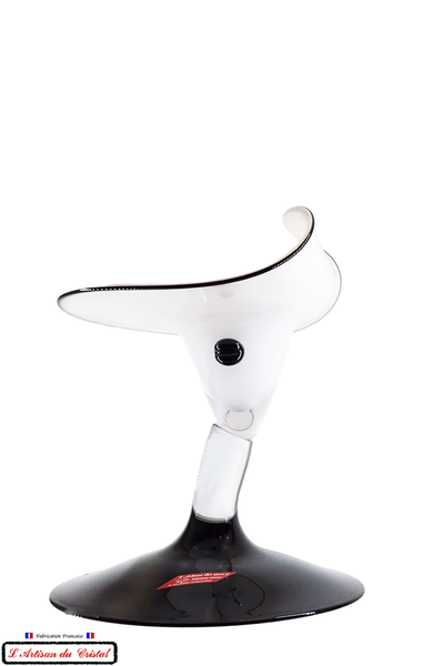 Coupe Monsieur Chapeau en Cristal Noir et Blanc Klein 54120 Baccarat France
