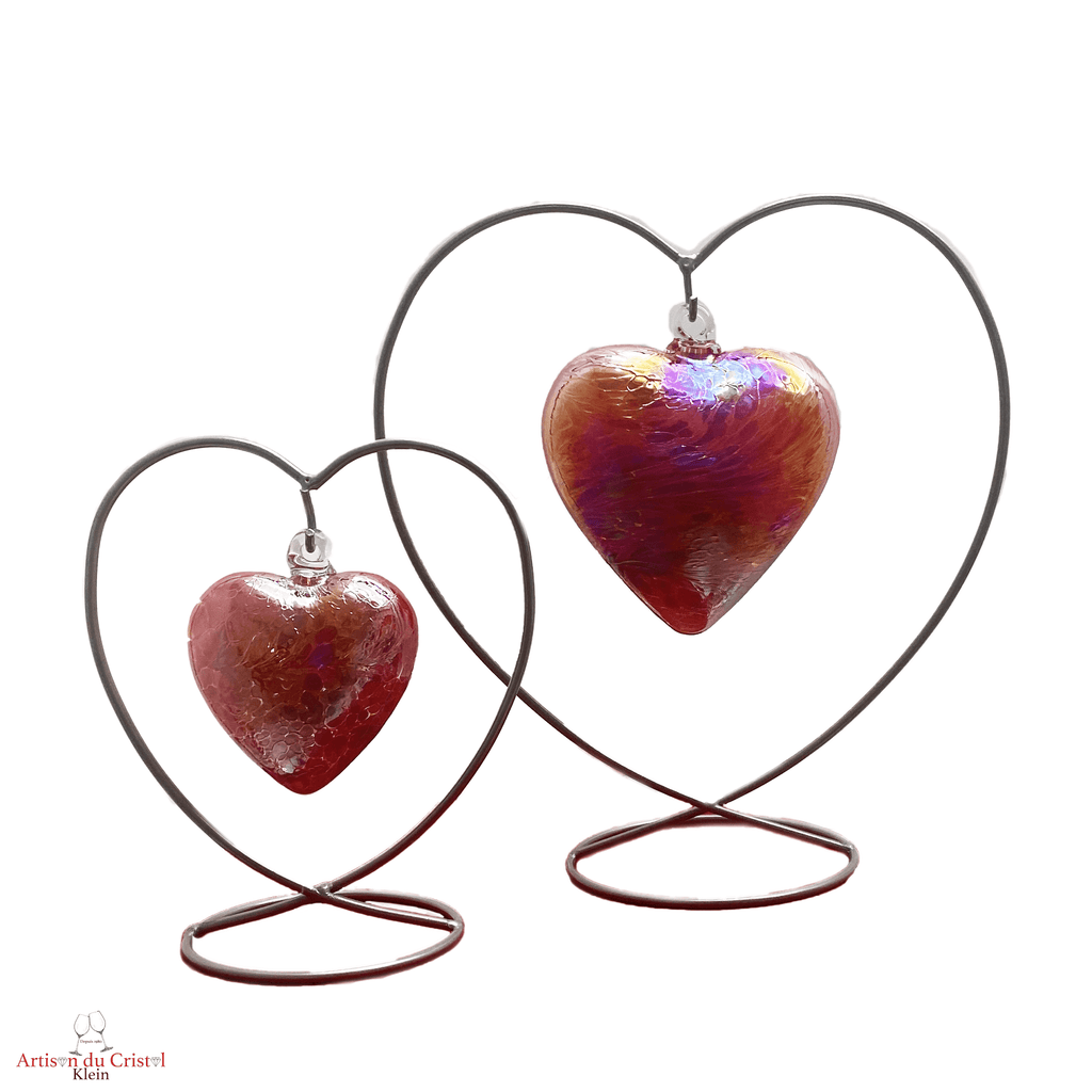 Coeur suspendu en cristal moyen et grand modèle. Support acier, coeur cristal rose irisée