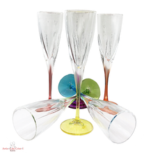Load image into Gallery viewer, Service arc en ciel 6 flutes à champagnes en cristal, 6 couleurs pastel assorties. Détail forme élancée des verres