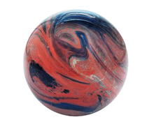 Load image into Gallery viewer, Sulfure presse papier Jupiter. Un enchevêtrement de rouge et de bleu donne un touche originale à cet objet et nous rappelle les couleurs d&#39;une planète.
