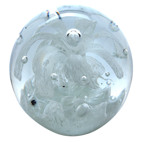 Sulfure en cristal grand model. Une base blanche, surplombée d'un motif floral blanc