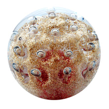 Charger l&#39;image dans la galerie, Sulfure en cristal grand model. Un mélange de rouge flamboyant et de doré, donne à cet objet de décoration un caractère unique 
