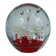 Charger l&#39;image dans la galerie, Sulfure en cristal moyen modèle. Une base rouge, surplombée par un motif de fleur blanche
