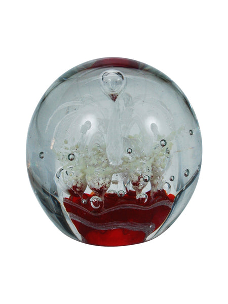 Sulfure en cristal petit modèle. Une base rouge, surplombée par un motif de fleur blanche