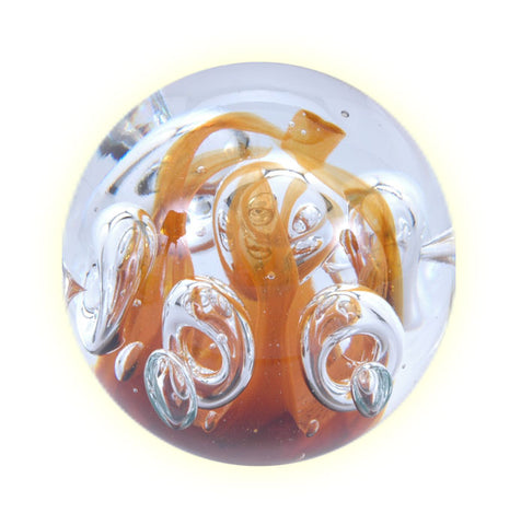 Sulfure Presse Papier en Cristal modèle Marmelade. Un mélange de différentes teinte d'orangée, nous rappelle la marmelade et nous replonge en enfance. Un sulfure délicieux agrémenté par de subtiles bulles.