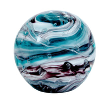 Charger l&#39;image dans la galerie, Sulfure moyen modèle en cristal turquoise et mauve tourbillon