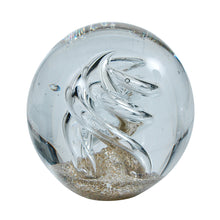 Charger l&#39;image dans la galerie, Sulfure en cristal grand modèle. La pureté du cristal blanc agrémenté de notes dorées, dans une spirale pour un rendu pure. 
