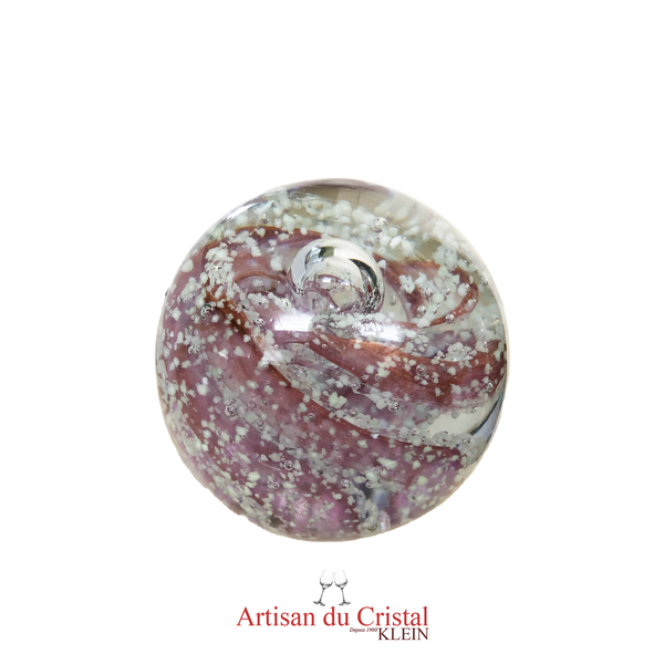Sulfure en cristal grand modele. Un mélange de différentes teinte de rose donne un caractère unique à cet objet de décoration.