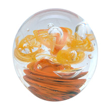 Load image into Gallery viewer, Sulfure en cristal grand modèle. Des nuances de différent orange, un un mouvement de spirale donne un caractère unique à cet objet de décoration
