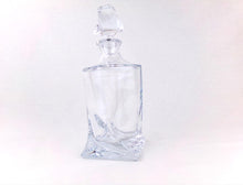 Charger l&#39;image dans la galerie, Service Tourbillon : Carafe à Whisky en Cristal Maison Klein 54120 Baccarat France
