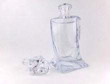 Charger l&#39;image dans la galerie, Service Tourbillon : Carafe à Whisky en Cristal Maison Klein 54120 Baccarat France
